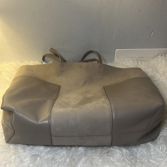 Tory Burch Leather Tote Nuetral shoulder bag - Picture 10 of 14